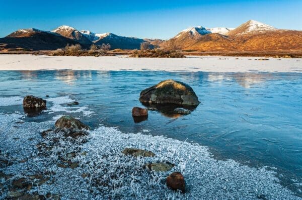 Ice-covered grass on the edge of Lochan na h&#039;Achlaise, Rannoch Moor, Scotland. HC010