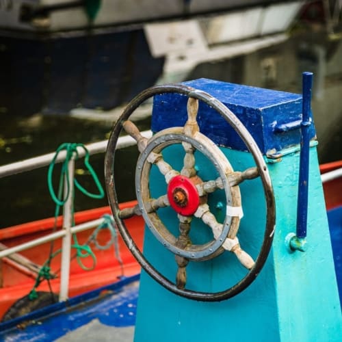 Wheel of a barge on the Barrow Navigation at St Mullin&#039;s (Tigh Moling), County Carlow, Ireland. BR004