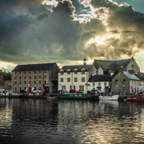 The town of Graiguenamanagh, on the River Barrow, County Kilkenny, Ireland. BR012