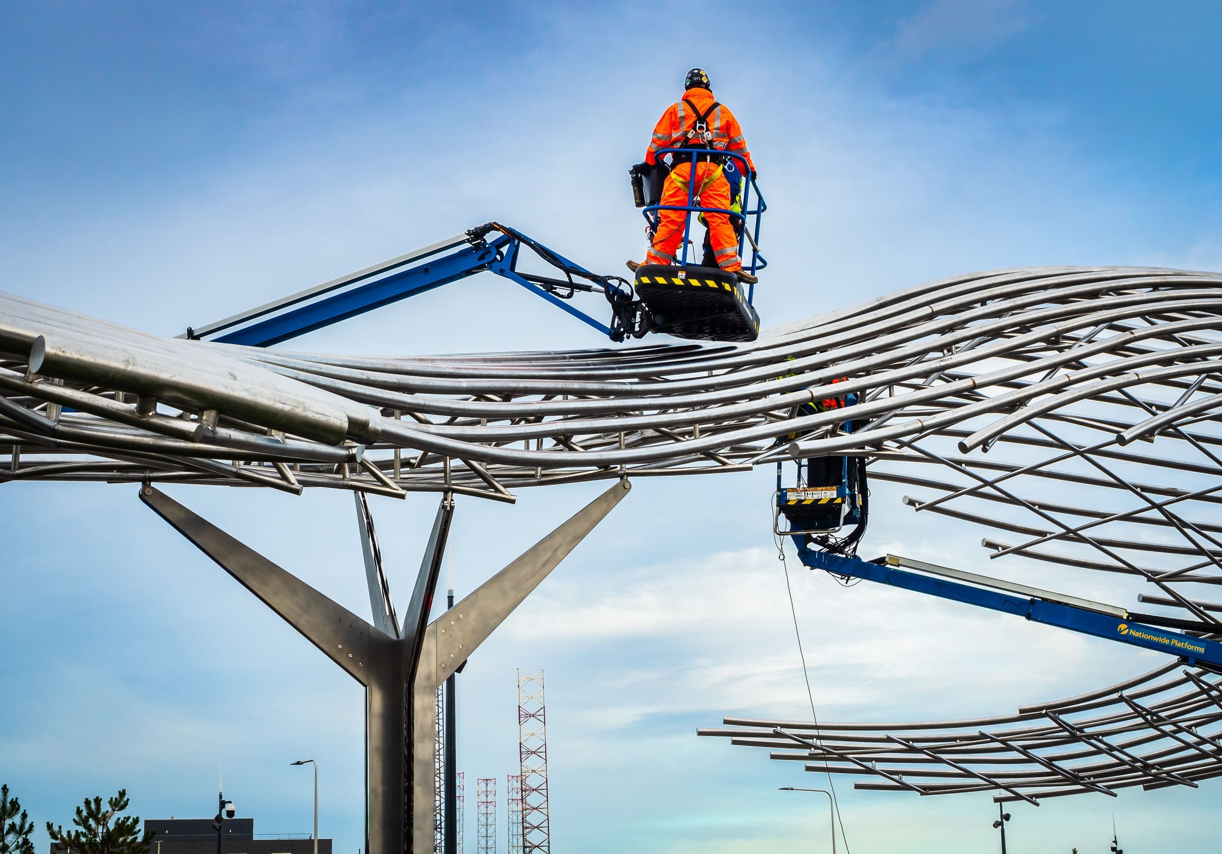 Installation of the 'Dundee Whale' sculpture on Dundee Waterfront.