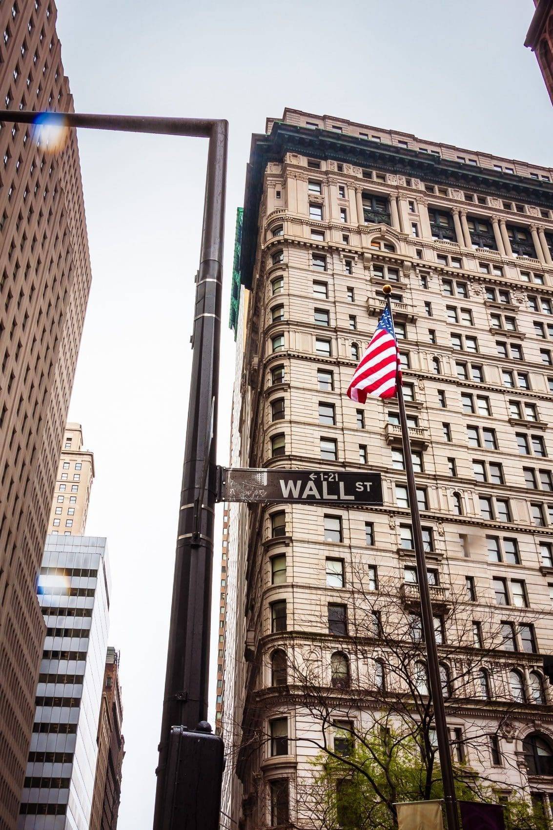 Wall Street sign on lamp-post in downtown Manhattan, New York City NY032