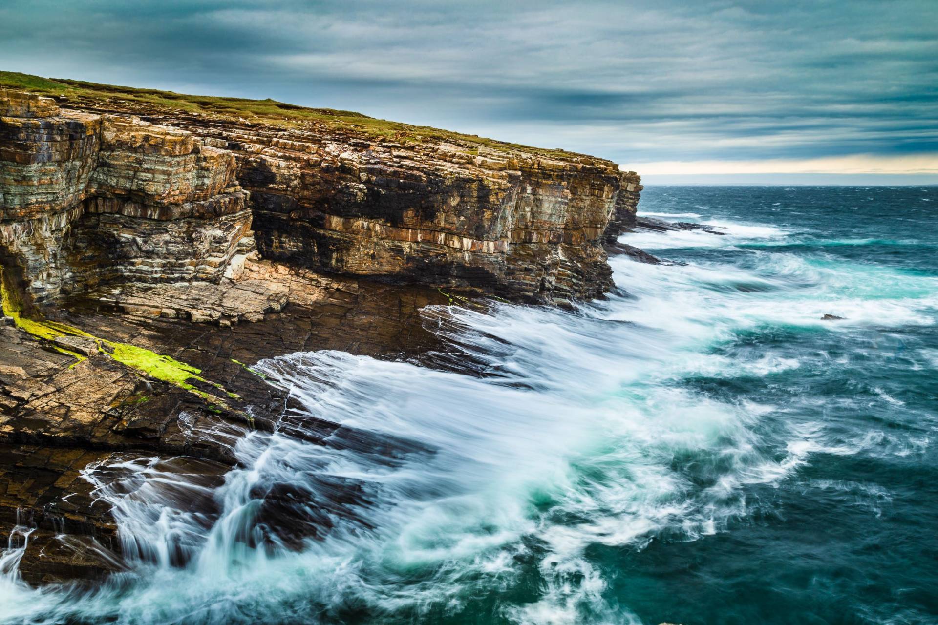 Rough seas at the cliffs of Deerness, Orkney Islands. OR019